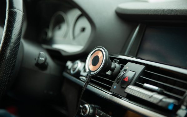 Держатель для смартфона Cooper Auto Wireless с беспроводной зарядкой — изображение 11