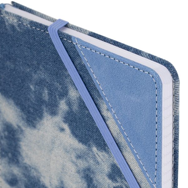Блокнот А5 135x210 мм BRAUBERG "Denim", ткань/экокожа, резинка, держатель, 80 л., клетка, голубой, 117138 — изображение 4