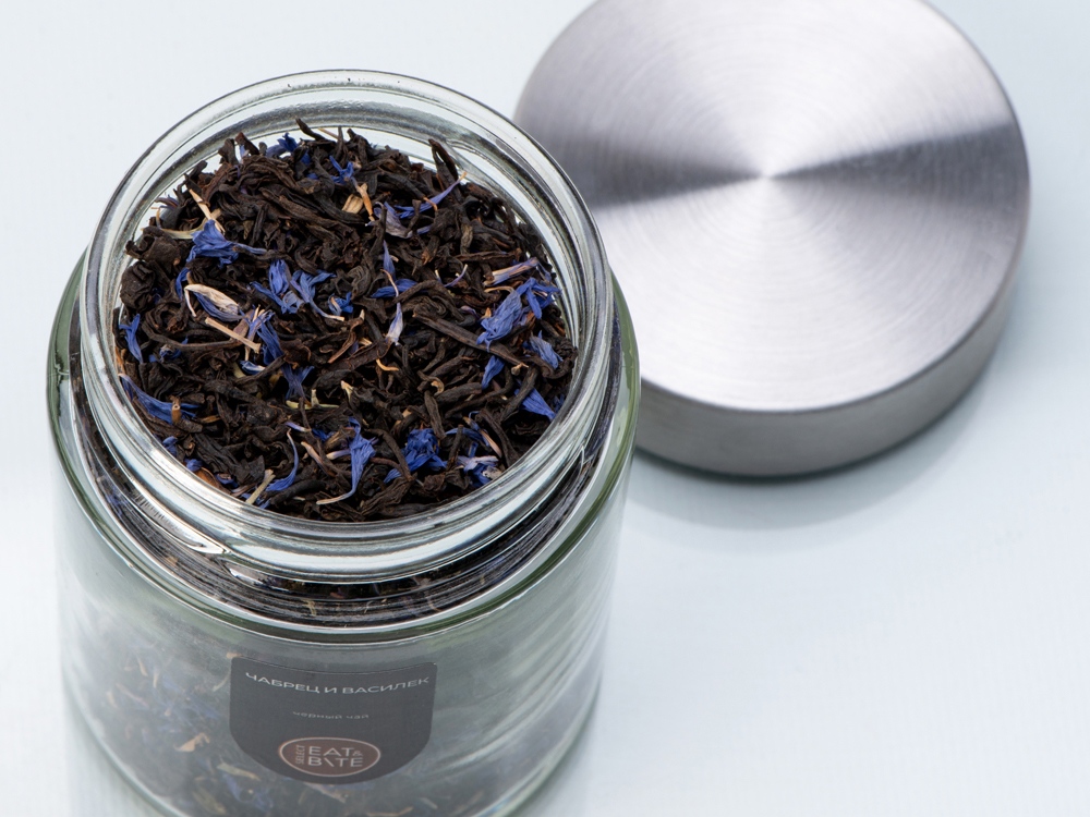 Чай черный с чабрецом и лепестками василька, серия «Essence» Чай черный с чабрецом и лепестками василька, серия «Essence» — изображение 3